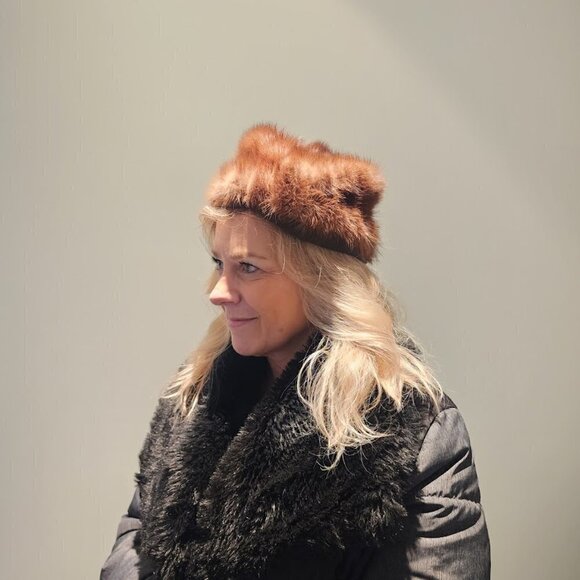 VTG Genuine Mink Fur Hat Large Pillbox Style Circa 1960 - Picture 2 of 10